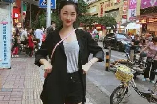 向太这回恐要翻车!曝49岁黄晓明曾当众给她下跪十几人目睹 向太这回恐要翻车!曝49岁黄晓明曾当众给她下跪十几人目睹