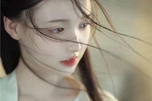 10年前那个放弃百万年薪回国当村官的秦玥飞现状如何? 10年前那个放弃百万年薪回国当村官的秦玥飞现状如何?